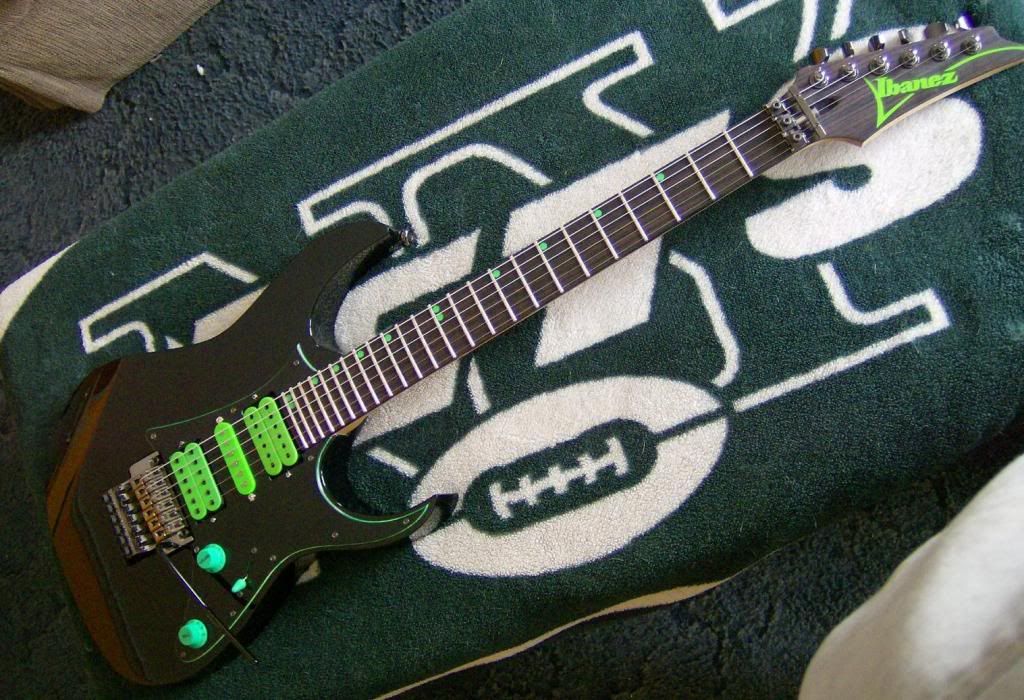 Ibanez guitars with fat necks? Ibanez JEM Forum